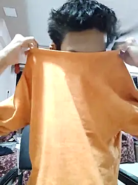 Snapshot of yung_cplz chatting on 09/16/25, 01:12 yung cplz online show from 09/16/25, 01:12