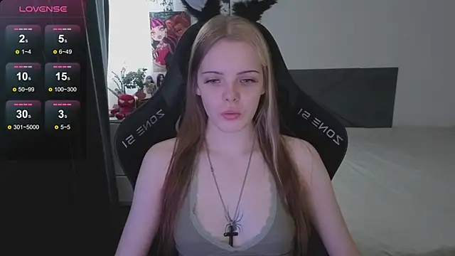 Luna Navy online show from 10/22/25, 09:09