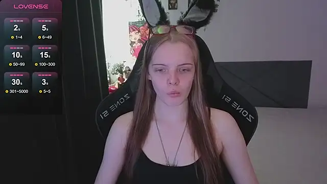 Luna Navy online show from 10/27/25, 09:46