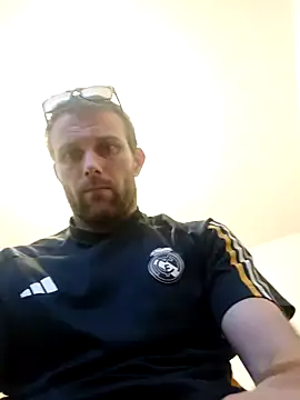 Snapshot of SexSavrem06 chatting on 10/04/25, 06:17 SexSavrem06 online show from 10/04/25, 06:17