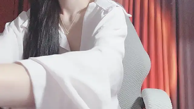 Snapshot of Vessi-babe chatting on 09/12/25, 05:35 Vessi-babe online show from 09/12/25, 05:35