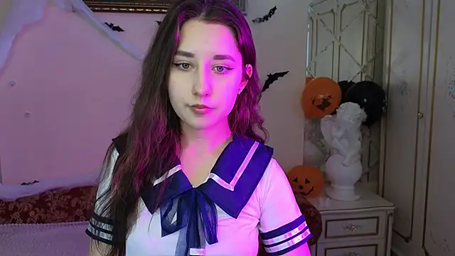 Eva Maller online show from 10/21/25, 04:35