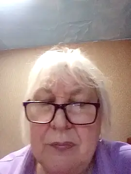 Alexia64231 online show from 12/01/25, 03:33