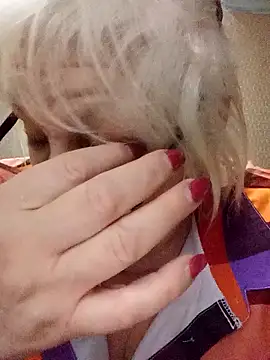 Alexia64231 online show from 12/04/25, 07:55