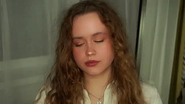 Snapshot of SusannaScholler chatting on 09/28/25, 06:13 SusannaScholler online show from 09/28/25, 06:13