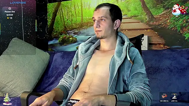 Snapshot of AxelMassimo chatting on 11/14/25, 03:49 AxelMassimo online show from 11/14/25, 03:49