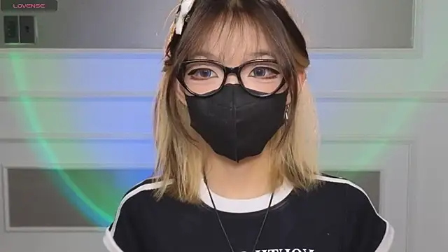      Panda      online show from 04/26/26, 04:59