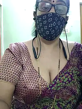 Snapshot of sweet-lotus chatting on 12/14/25, 01:38 sweet-lotus online show from 12/14/25, 01:38