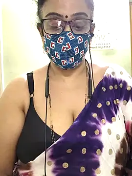 Snapshot of sweet-lotus chatting on 12/18/25, 05:02 sweet-lotus online show from 12/18/25, 05:02