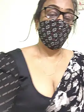 Snapshot of sweet-lotus chatting on 07/20/26, 05:11 sweet-lotus online show from 07/20/26, 05:11