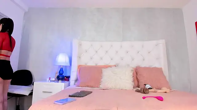 Yara Bliss  online show from 10/08/25, 02:14