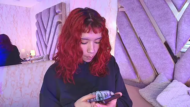 Snapshot of redd_pandaa chatting on 11/26/25, 03:40 redd pandaa online show from 11/26/25, 03:40