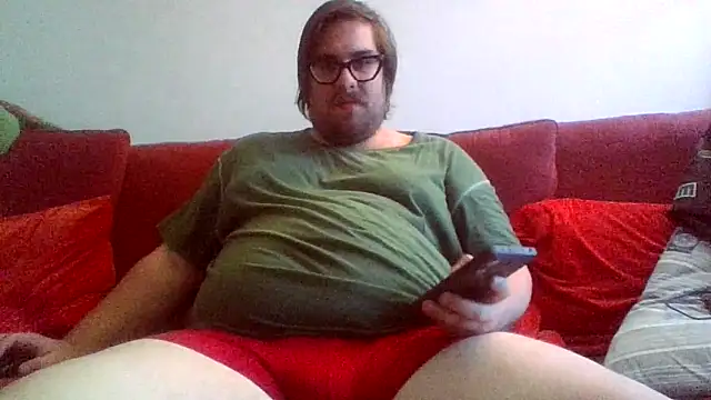 Snapshot of chubbyDavid1998 chatting on 11/17/25, 12:44 chubbyDavid1998 online show from 11/17/25, 12:44