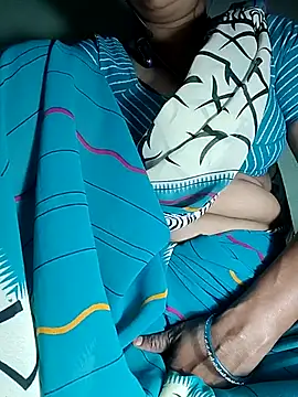 Snapshot of Hotty-Monaa chatting on 11/27/25, 04:42 Hotty-Monaa online show from 11/27/25, 04:42