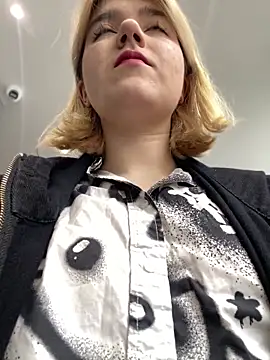 Cherry   Blossom online show from 09/17/25, 10:06