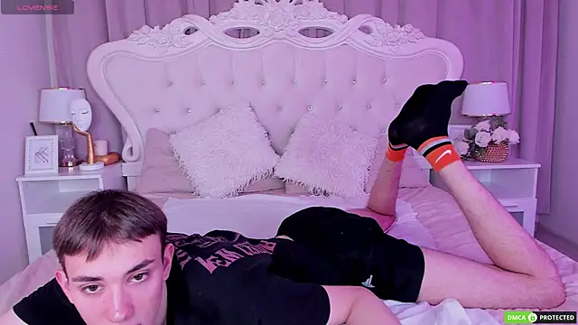 FelixCurtis online show from 09/10/25, 02:06