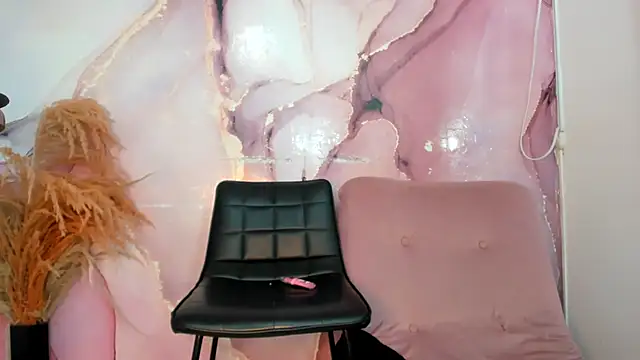 Nini Beyker online show from 10/06/25, 01:19