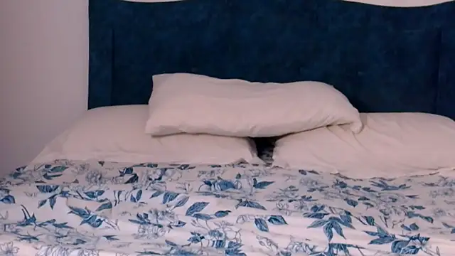 angelinhaaa online show from 11/29/25, 02:03