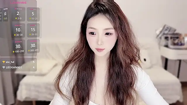 Joyce-bb online show from 10/11/25, 11:42