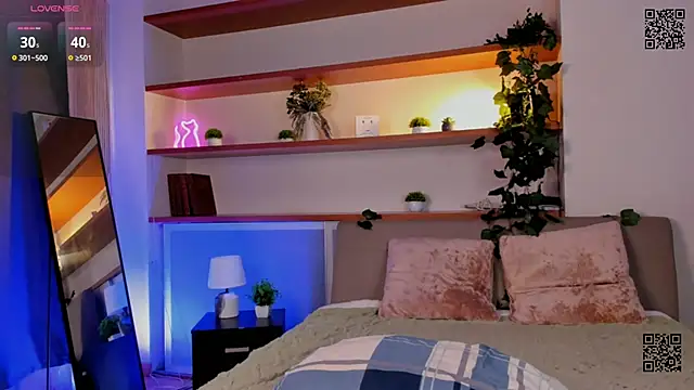 CarolSutton online show from 10/23/25, 03:11