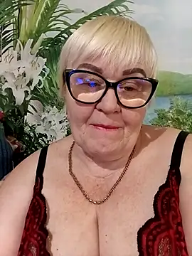 VioletSweet5566 online show from 02/15/26, 09:52