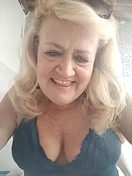 Snapshot of Belladama61 chatting on 12/01/25, 10:09 Belladama61 online show from 12/01/25, 10:09