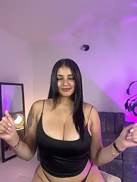 Snapshot of Julieta92_ chatting on 10/14/25, 11:05 Julieta92 online show from 10/14/25, 11:05