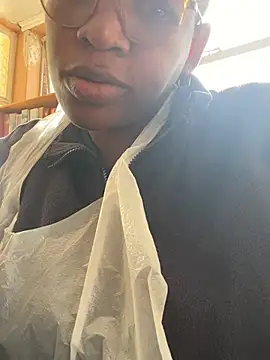 Ozimpho online show from 05/22/26, 11:49