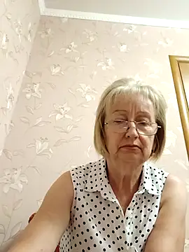 AlikaSwan5821 online show from 09/14/25, 12:59