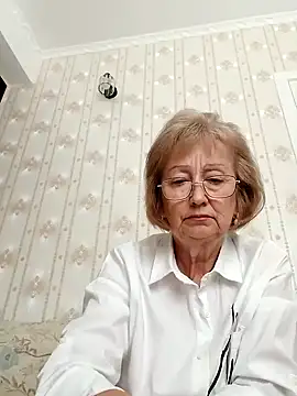 AlikaSwan5821 online show from 09/24/25, 12:52