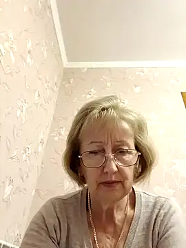 AlikaSwan5821 online show from 09/26/25, 12:09