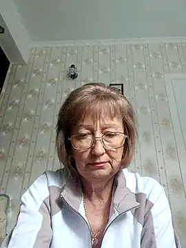 AlikaSwan5821 online show from 10/17/25, 10:29