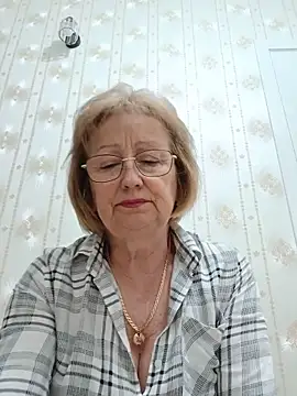AlikaSwan5821 online show from 06/01/26, 07:37