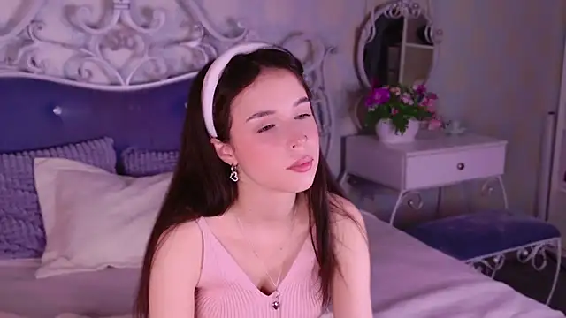 LANA MILANO online show from 11/05/25, 11:21