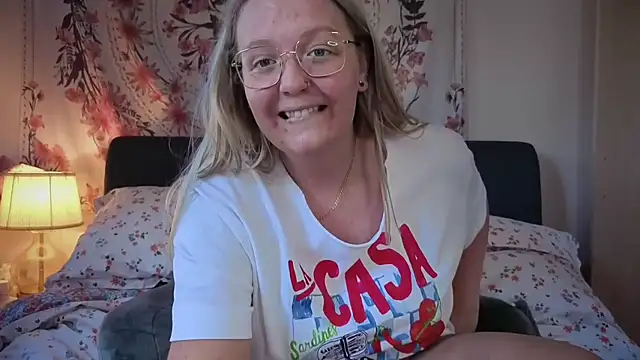 Daisyxoxo  online show from 06/25/26, 08:52