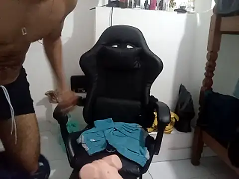 moreno25centimetro online show from 10/12/25, 02:21