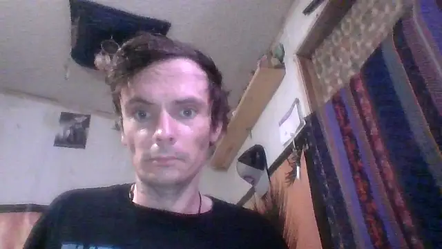 Snapshot of RichardW chatting on 11/03/25, 07:09 RichardW online show from 11/03/25, 07:09