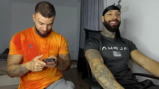 Snapshot of Chrisjordan66 chatting on 10/08/25, 06:00 Chrisjordan66 online show from 10/08/25, 06:00