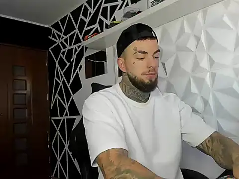 Snapshot of Chrisjordan66 chatting on 10/22/25, 06:24 Chrisjordan66 online show from 10/22/25, 06:24