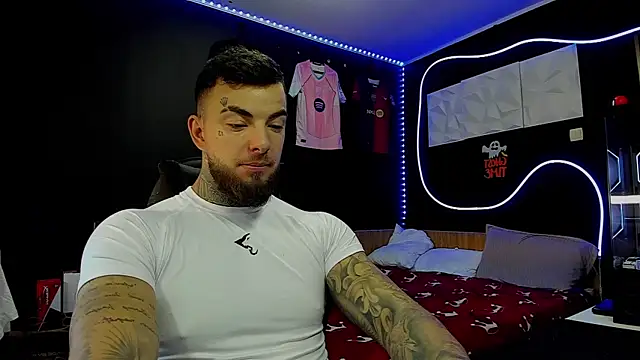 Snapshot of Chrisjordan66 chatting on 12/15/25, 07:34 Chrisjordan66 online show from 12/15/25, 07:34