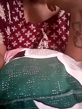 Snapshot of lovelysona11 chatting on 09/16/25, 04:57 lovelysona11 online show from 09/16/25, 04:57