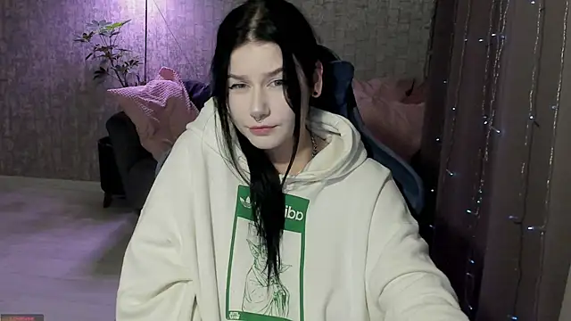 AlinaGreeeen online show from 09/12/25, 06:46