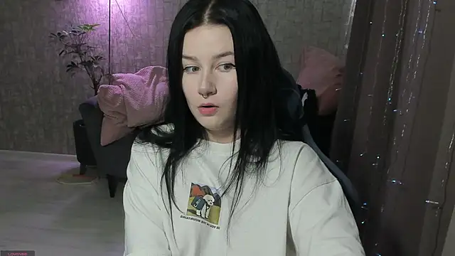 AlinaGreeeen online show from 09/18/25, 08:49