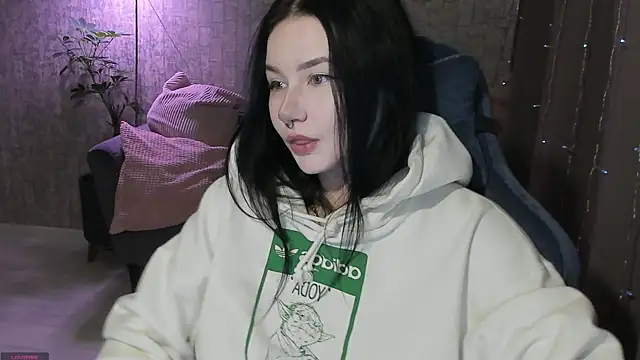 AlinaGreeeen online show from 09/28/25, 04:51