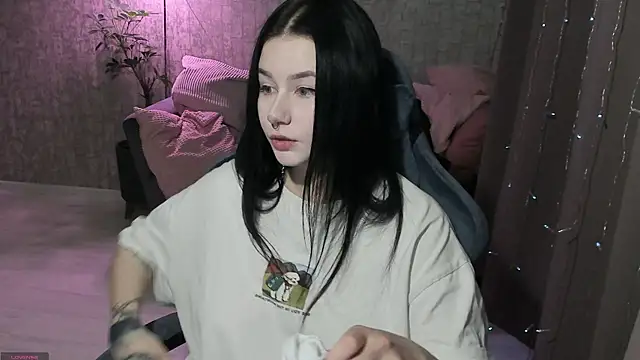 AlinaGreeeen online show from 10/01/25, 03:12