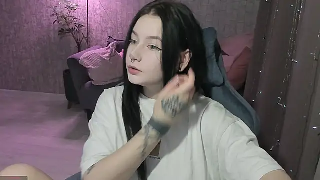 AlinaGreeeen online show from 10/07/25, 01:25