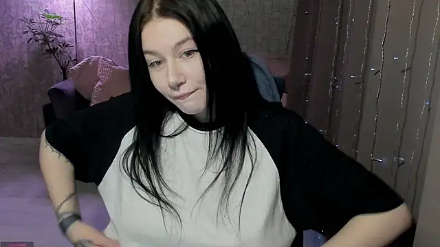 AlinaGreeeen online show from 11/01/25, 03:52