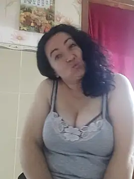 Snapshot of Velvet3451 chatting on 10/21/25, 05:24 Velvet3451 online show from 10/21/25, 05:24