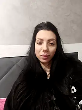 Snapshot of Princessa99885 chatting on 11/17/25, 02:45 Princessa99885 online show from 11/17/25, 02:45