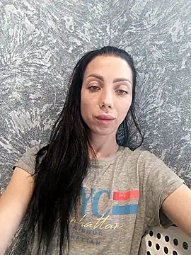 Snapshot of Princessa99885 chatting on 06/11/26, 01:42 Princessa99885 online show from 06/11/26, 01:42